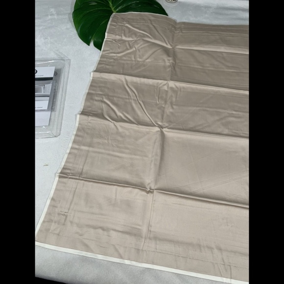 NIB Hotel Collection Contrast Flange (1) European Sham in 2 Tone Pear - Picture 5 of 12